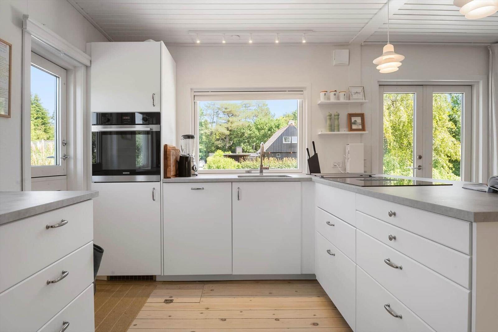 Kitchen/family room