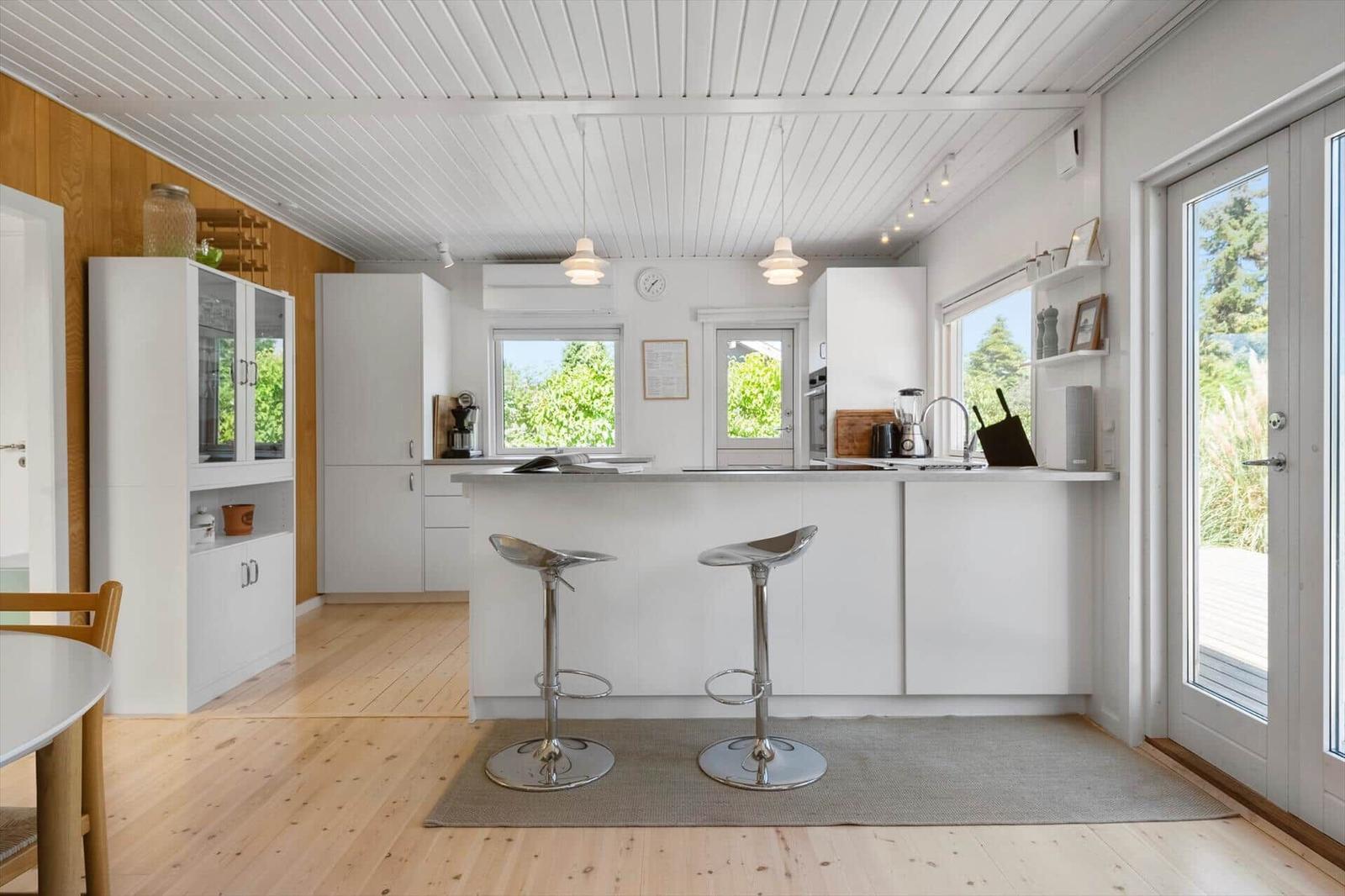 Kitchen/family room