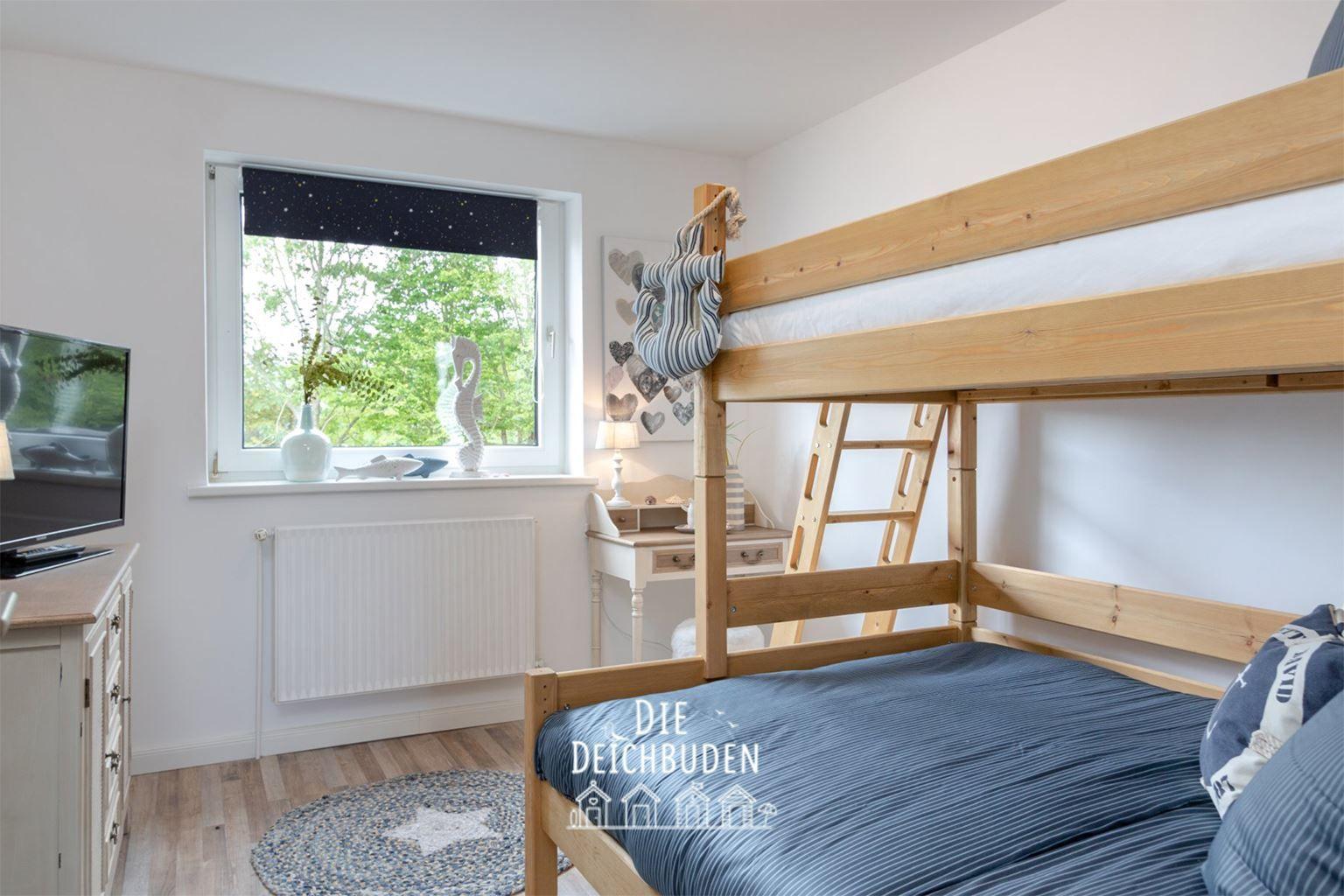 Etagenbett im Schlafzimmer 2...
