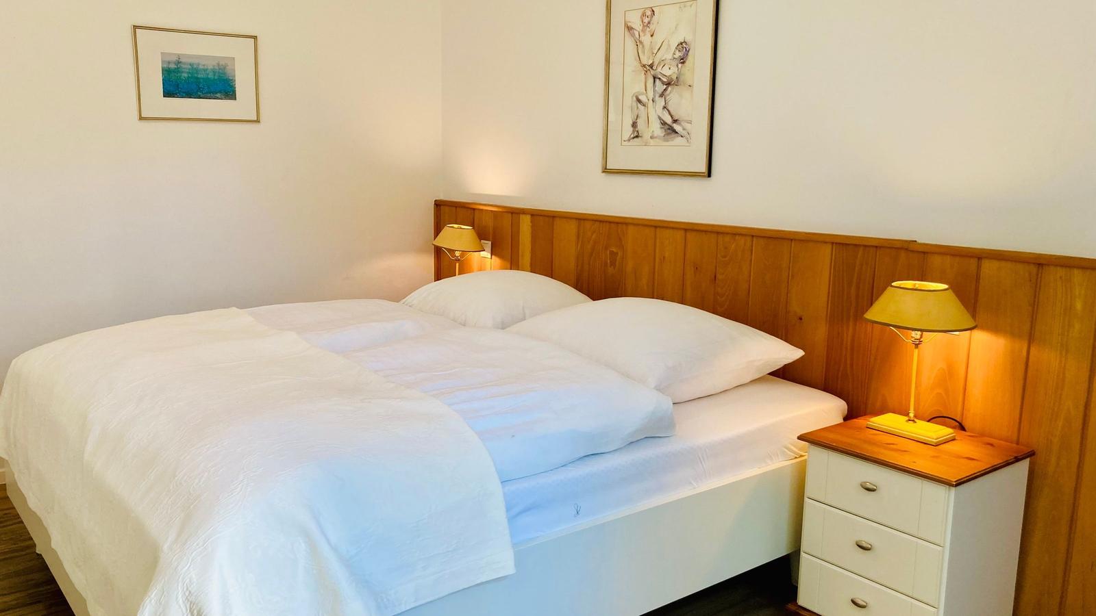 Schlafzimmer Nr. 1 mit Doppeltbett