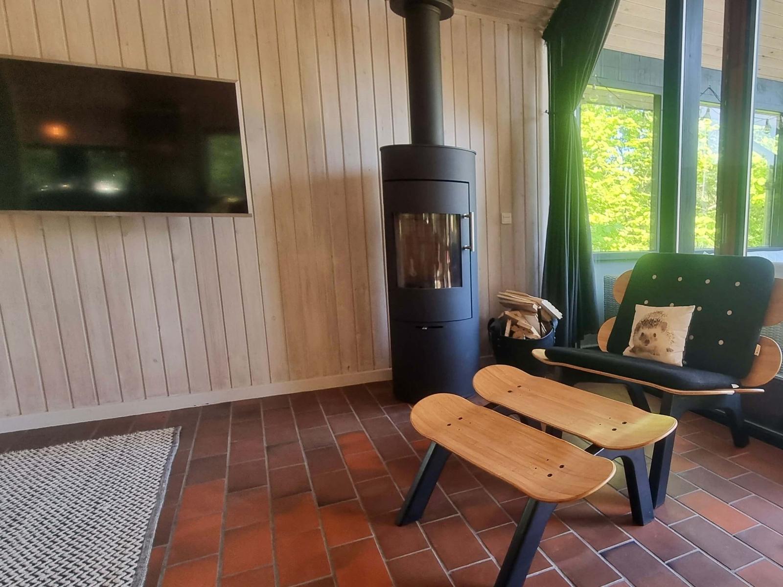 Kamin...