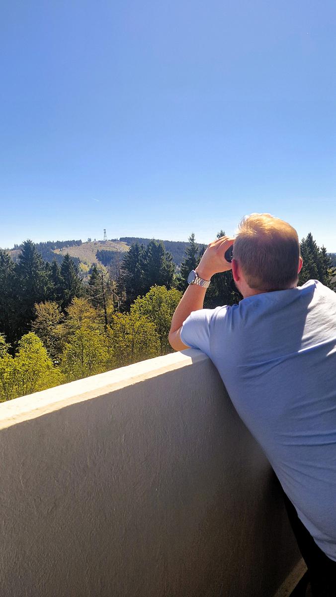 Ausblick vom Balkon Richtung Bocksberg.