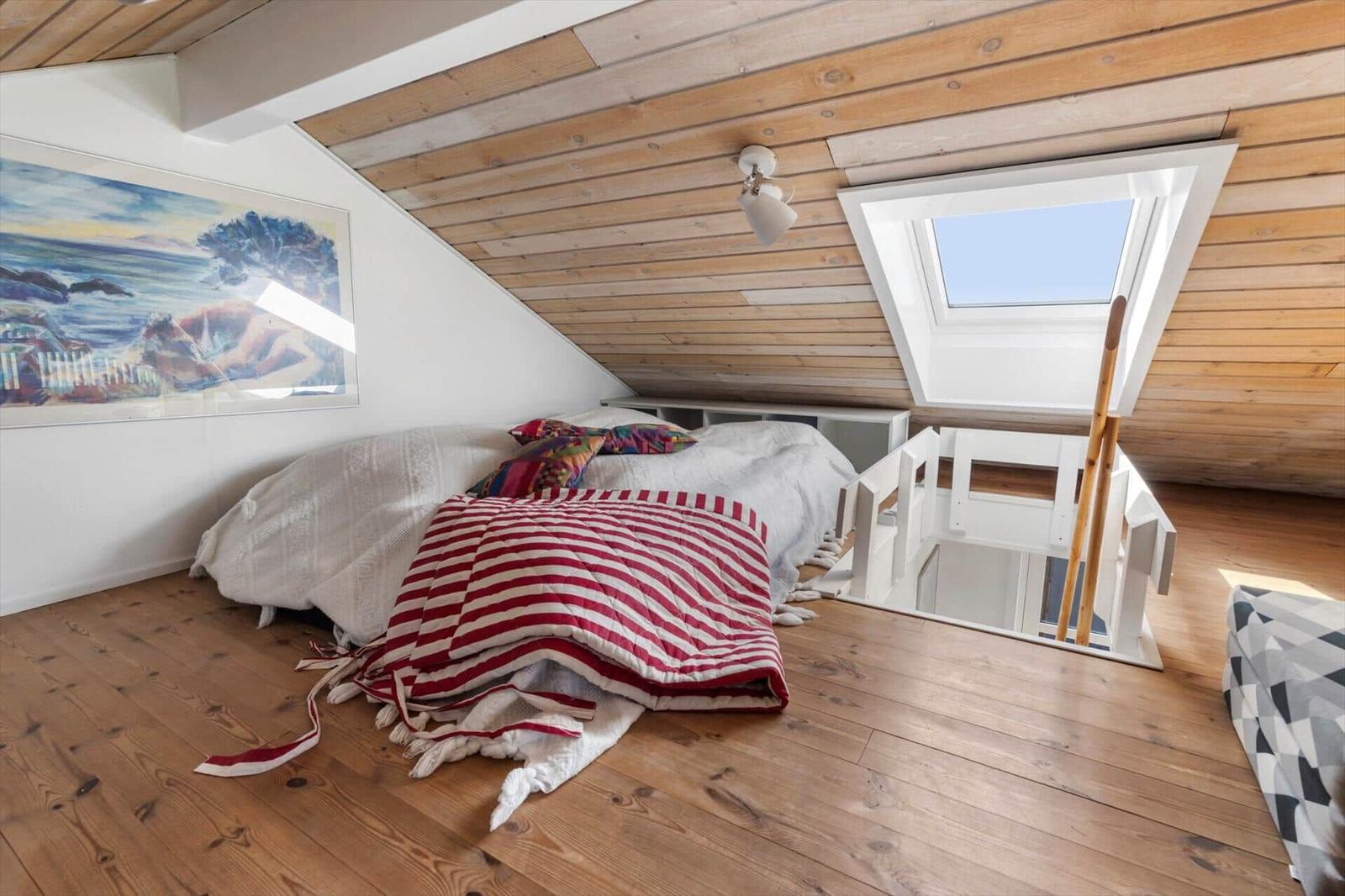 Bed loft