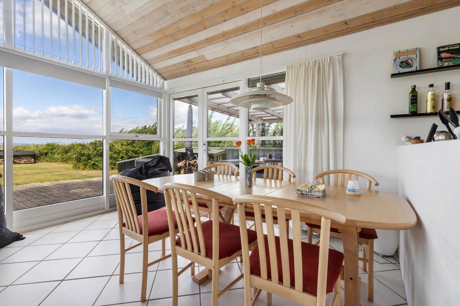 Kitchen/family room