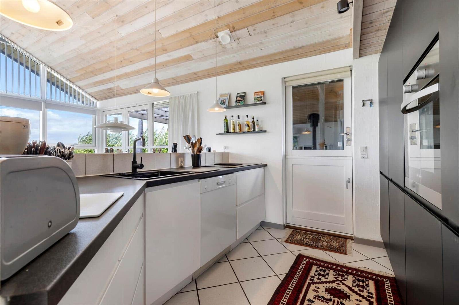 Kitchen/family room