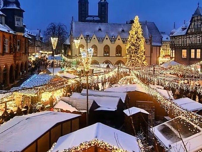 Irgendwie kommt`s immer näher.
Weihnachtsmarkt in Goslar