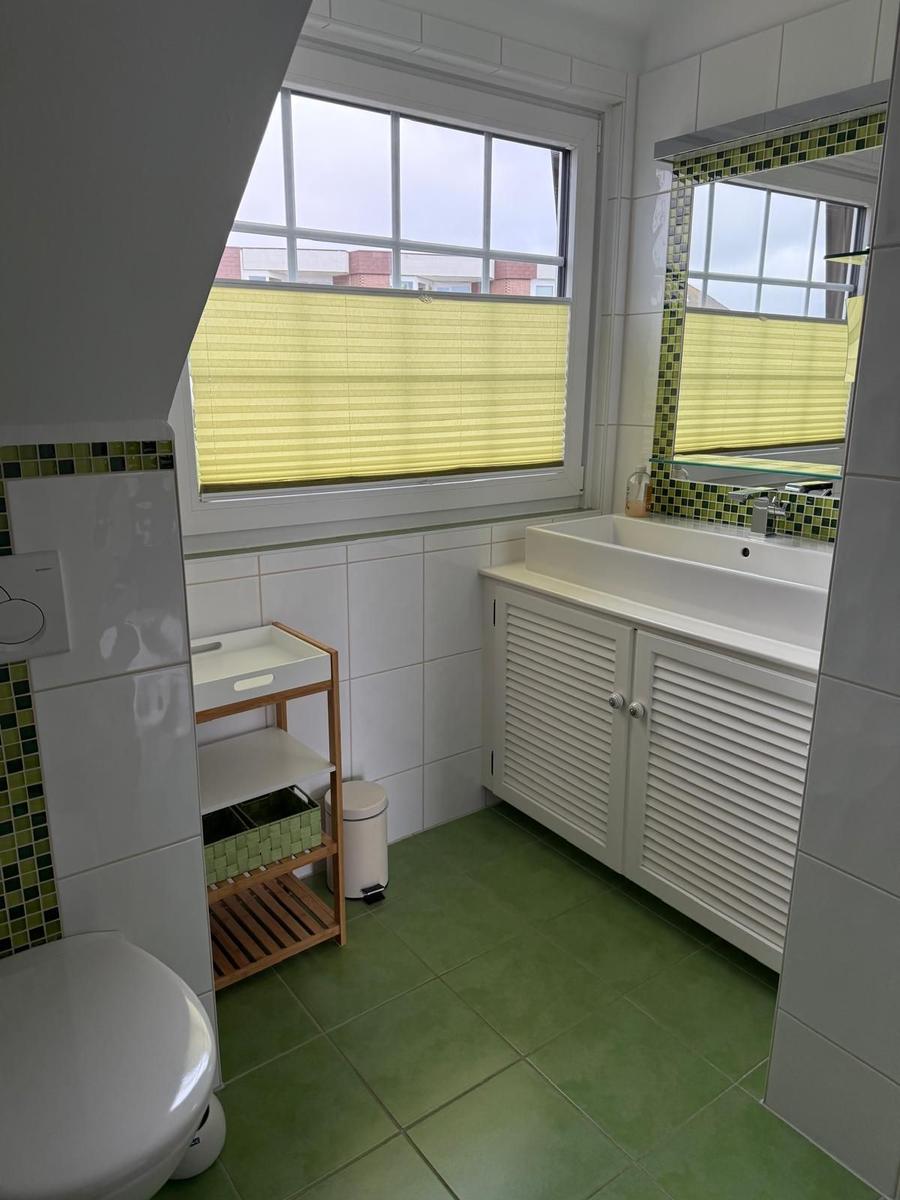 Bad mit extra großem Waschbecken