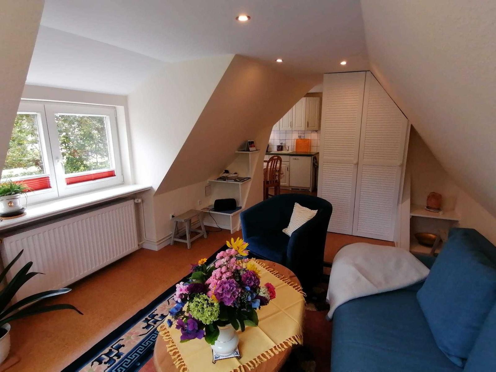 Wohnzimmer mit Sitzecke