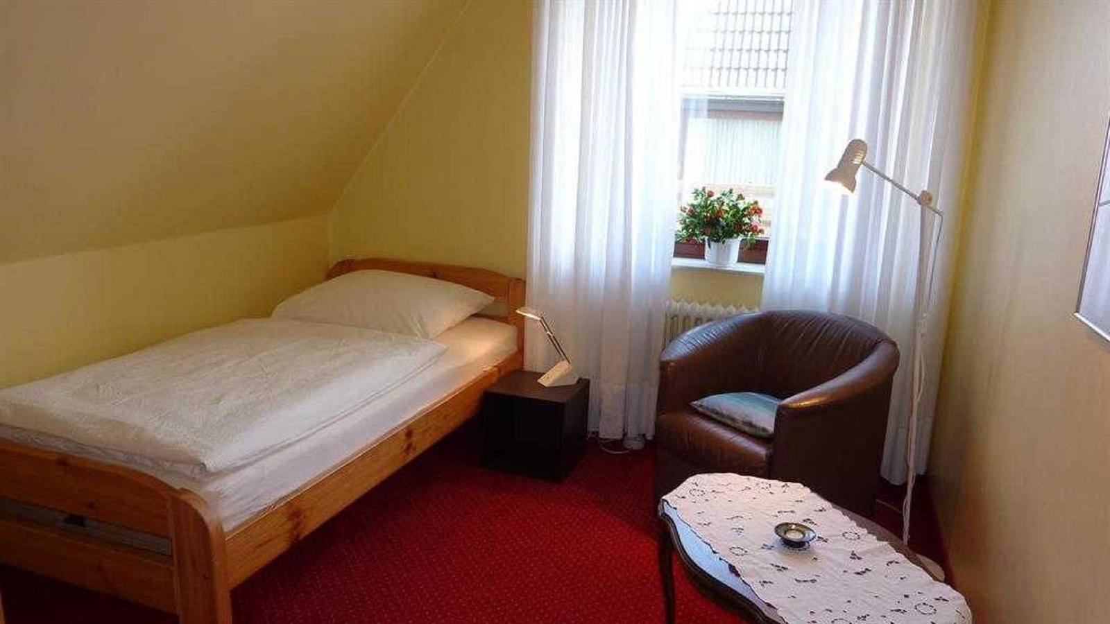 Schlafzimmer Nr. 2 mit Einzelbett