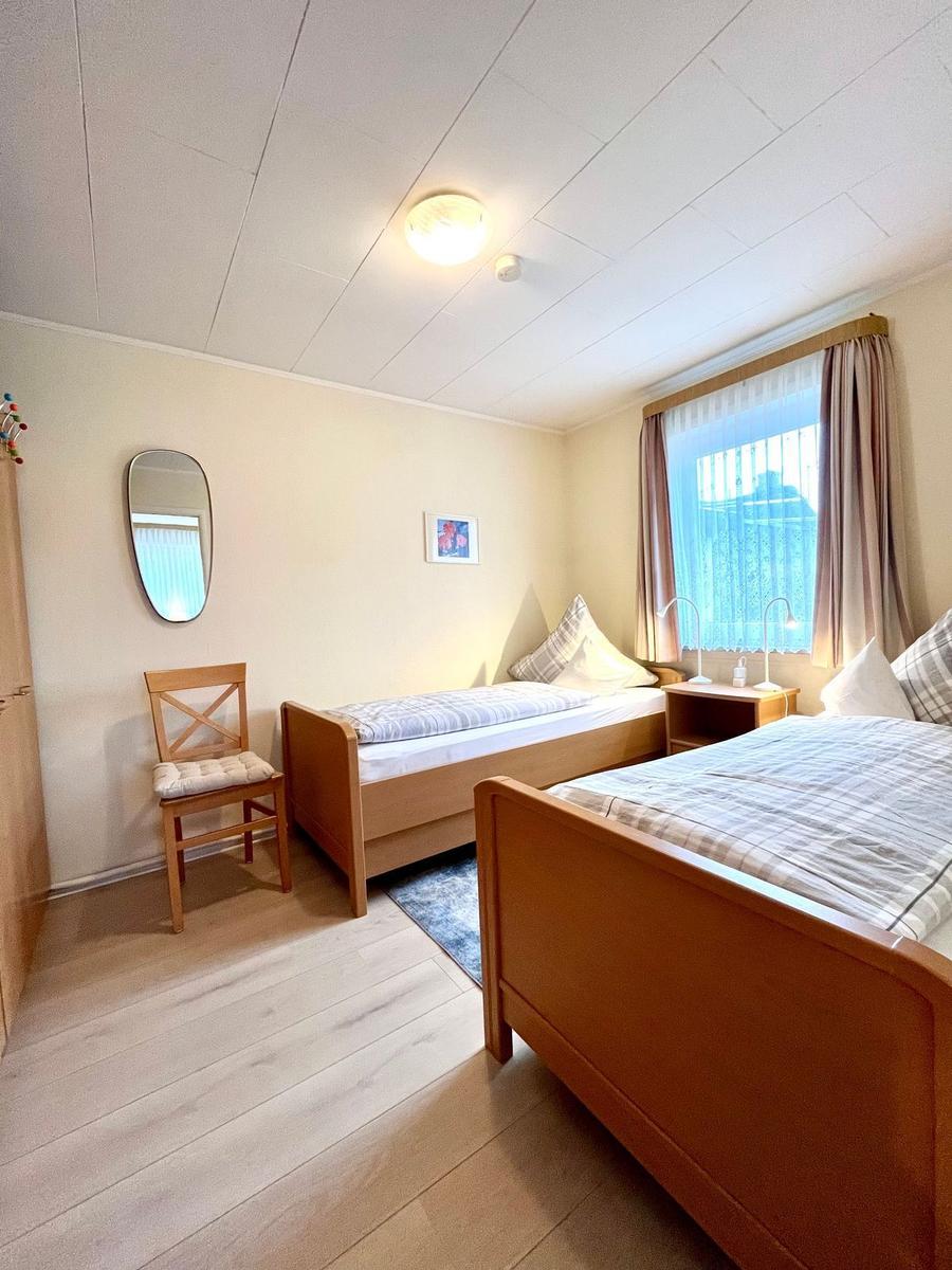 Schlafzimmer Nr. 1 mit Einzelbetten