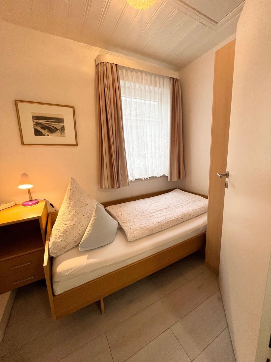 Schlafzimmer Nr. 2 mit Einzelbett