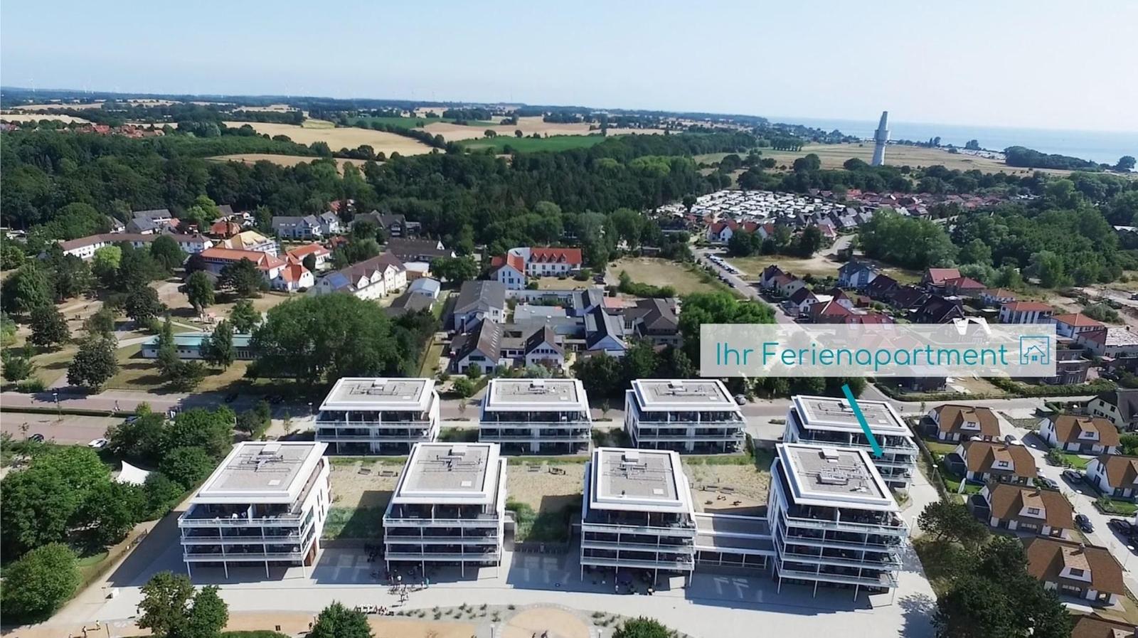 Wohnung mit Küche, Schlafzimmer, Bad und Balkon. Flur und Abstellraum vorhanden.