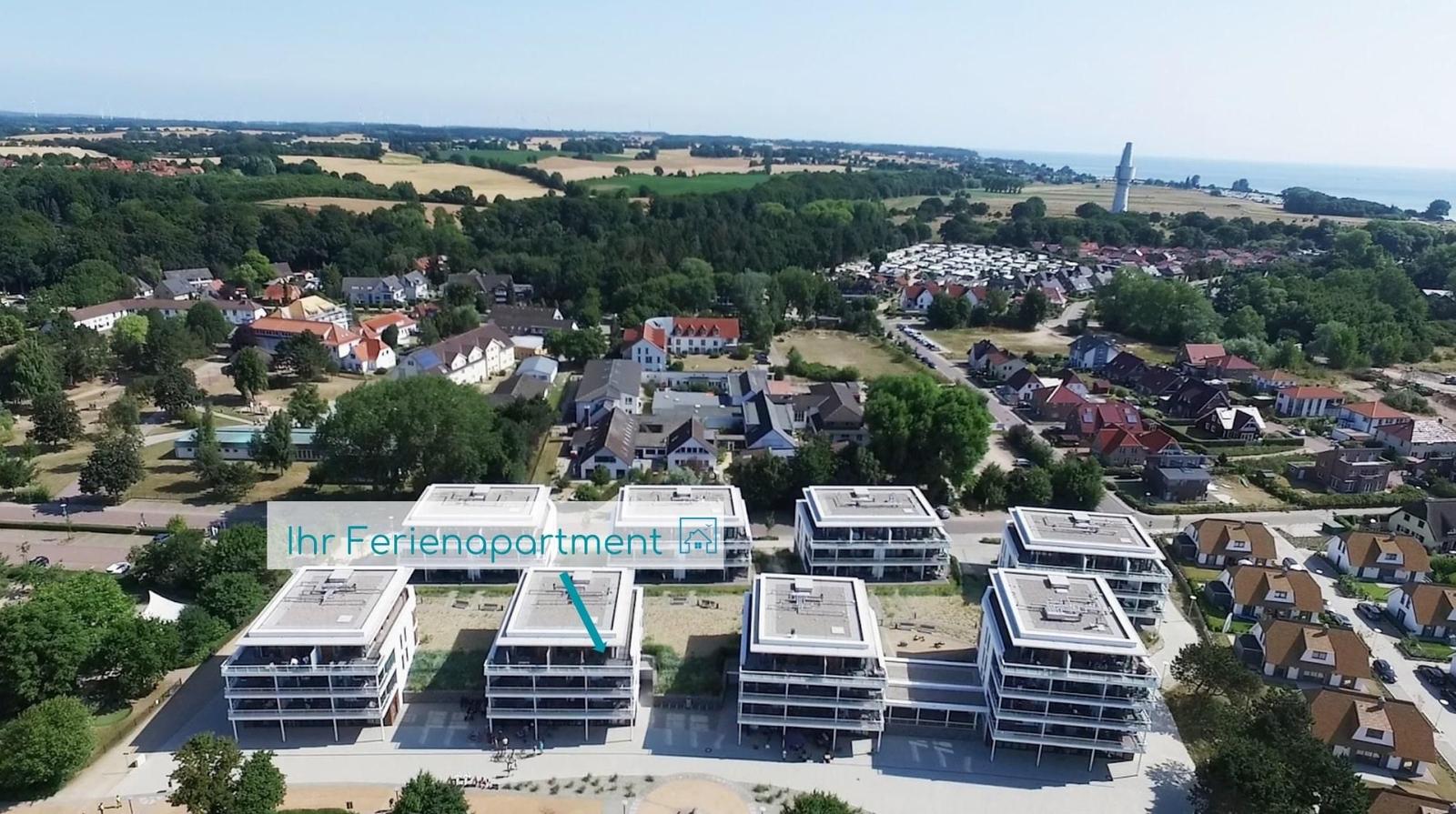Wohnung mit zwei Schlafzimmern, Küche, Bad und Dachterrasse.