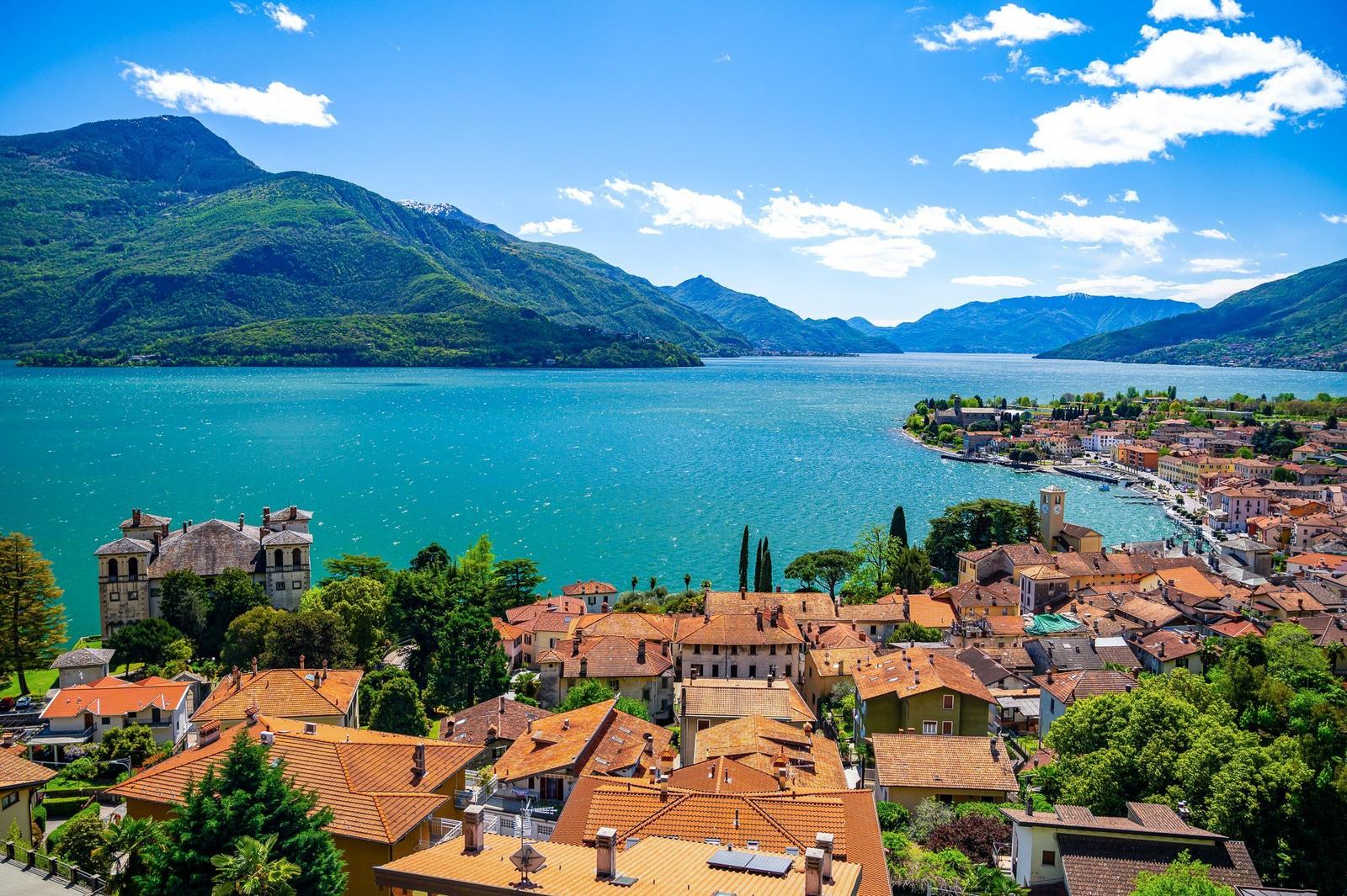 Wohnung mit Schlafzimmer, Küche, Bad und Terrasse am See