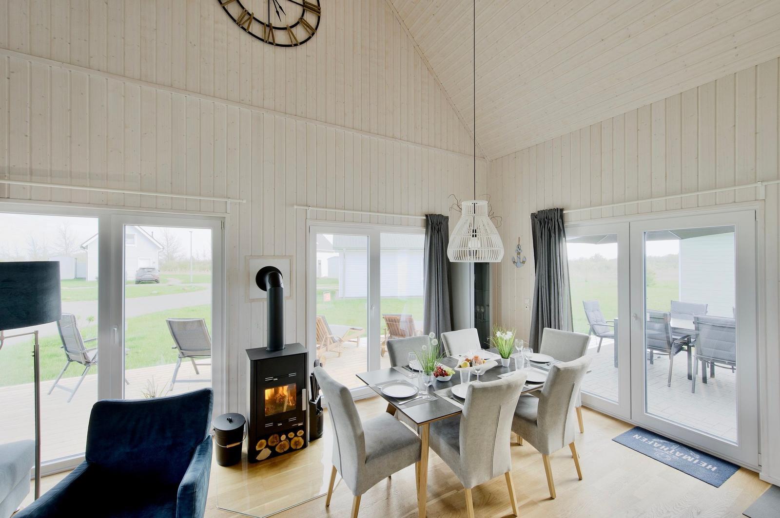 Kamin-/Ofen