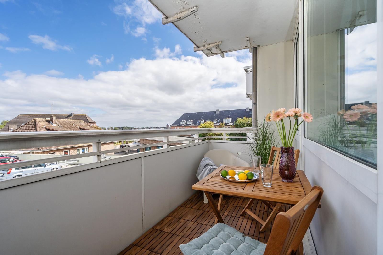 Möblierter Balkon