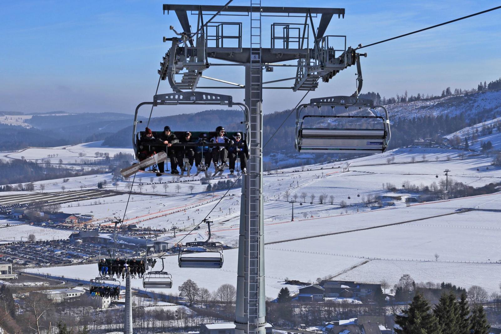 ...moderne Skilifte