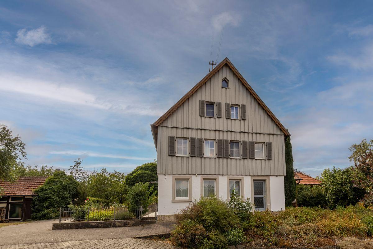 Idylle pur: Bauernhaus im kleinen Weiler mit 8 Häusern