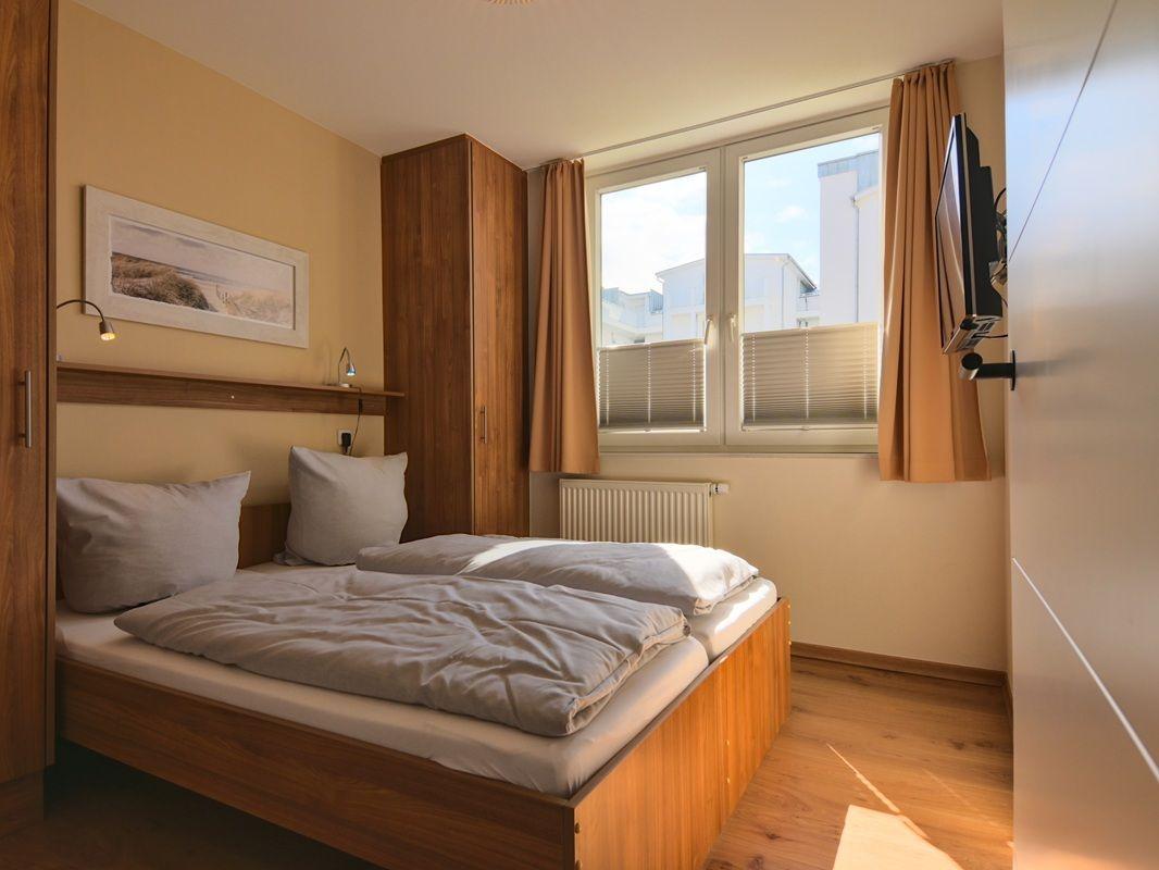 2. Schlafzimmer