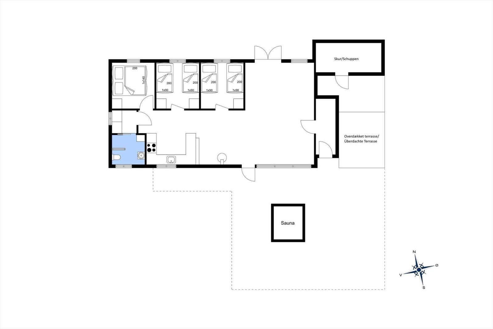 Dieses Haus hat fünf Schlafzimmer, eine Sauna, eine überdachte Terrasse und einen Schuppen.