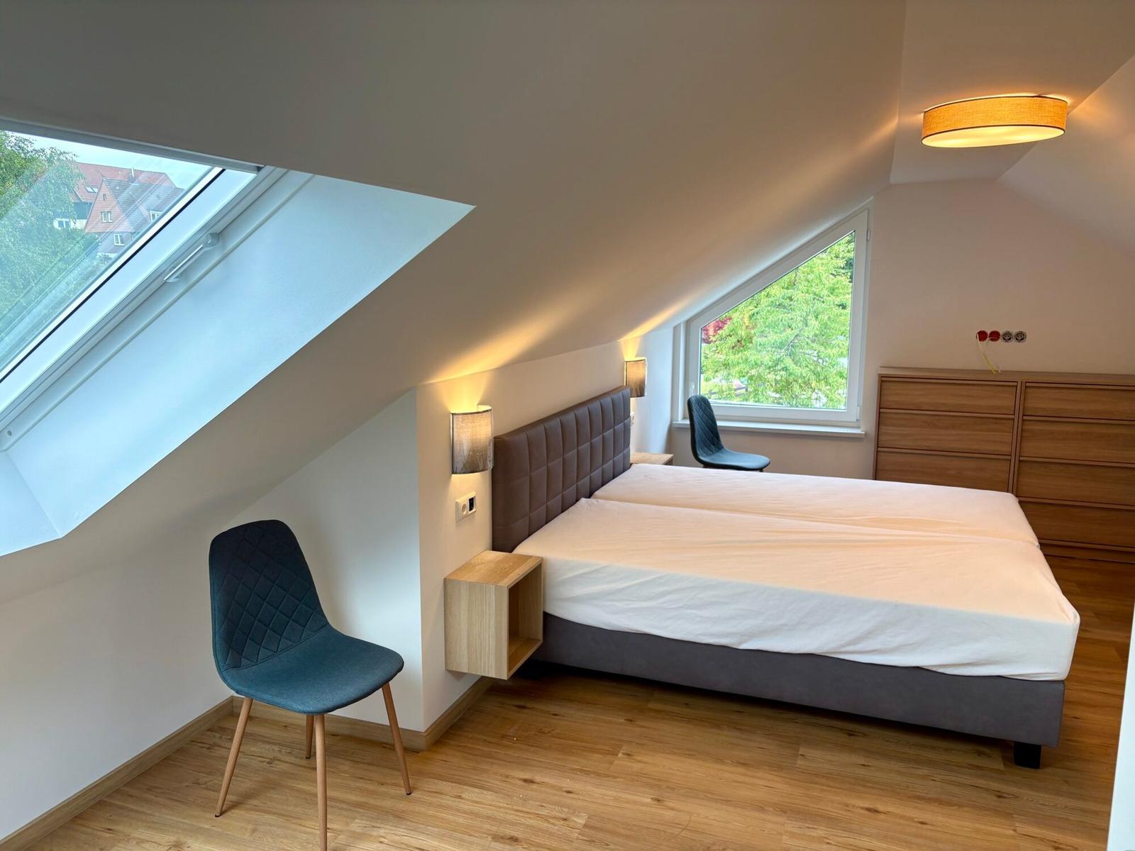 Schlafzimmer 6