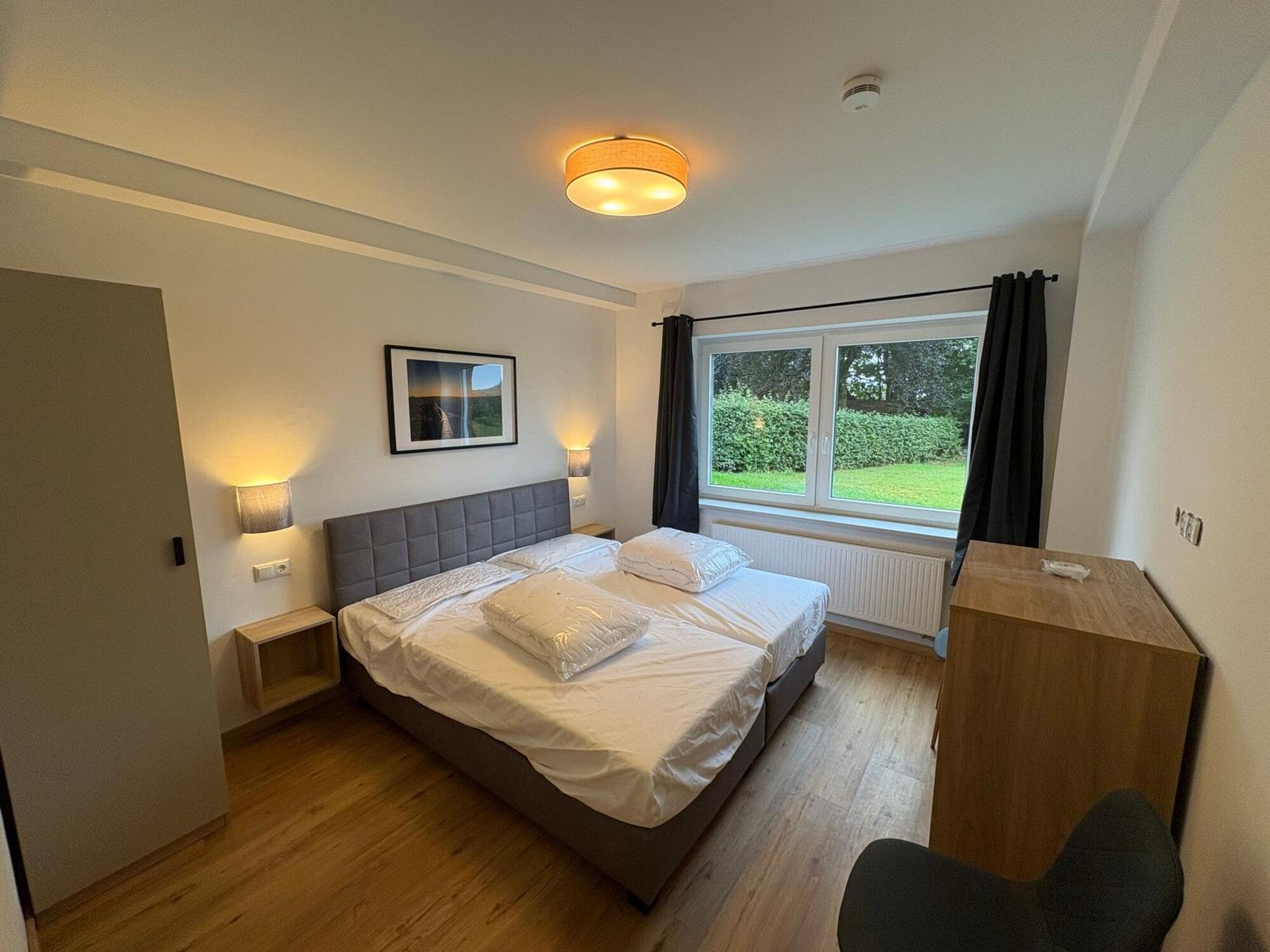 Schlafzimmer 1