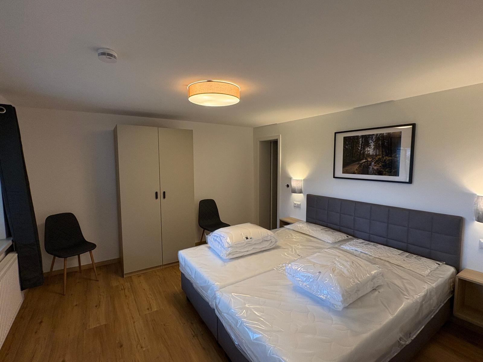 Schlafzimmer 4