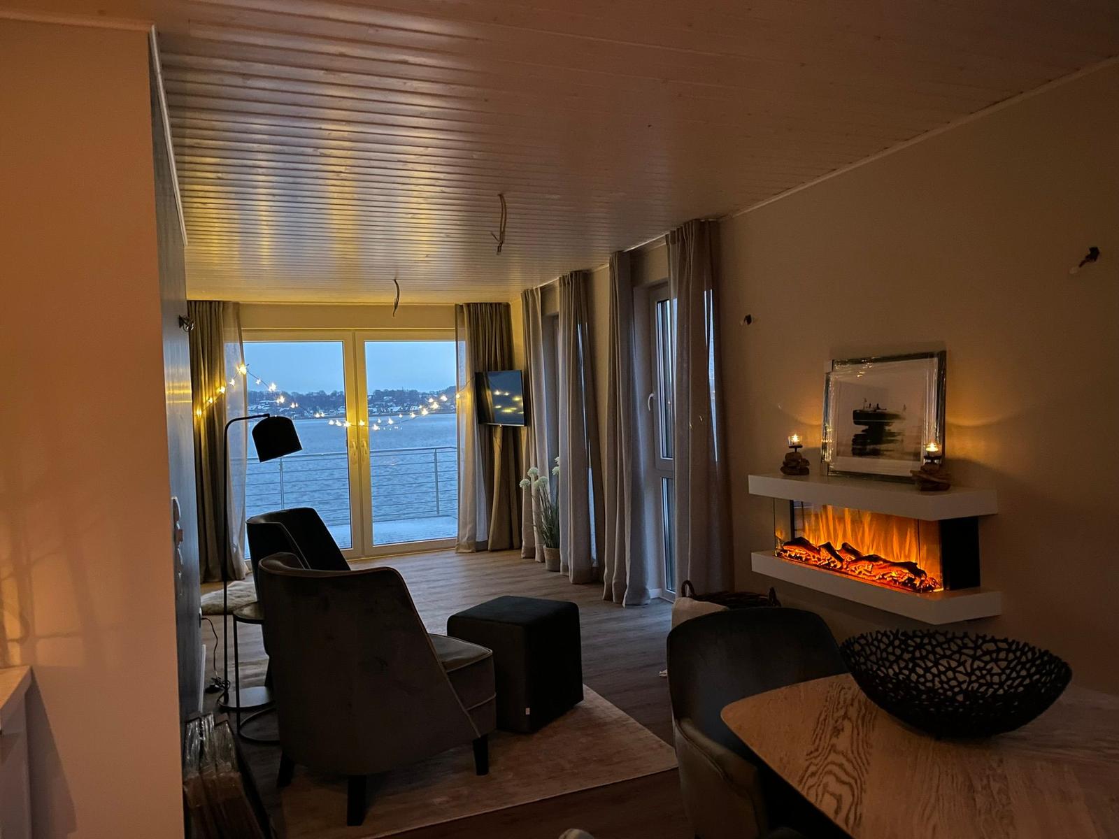 Gemütlich vor dem Kamin