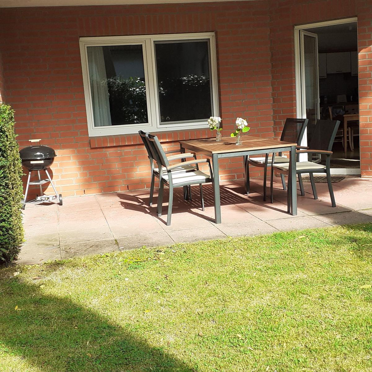 möblierte Südterrasse