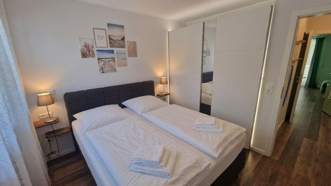 Schlafzimmer Nr.01 mit Boxspringbett...