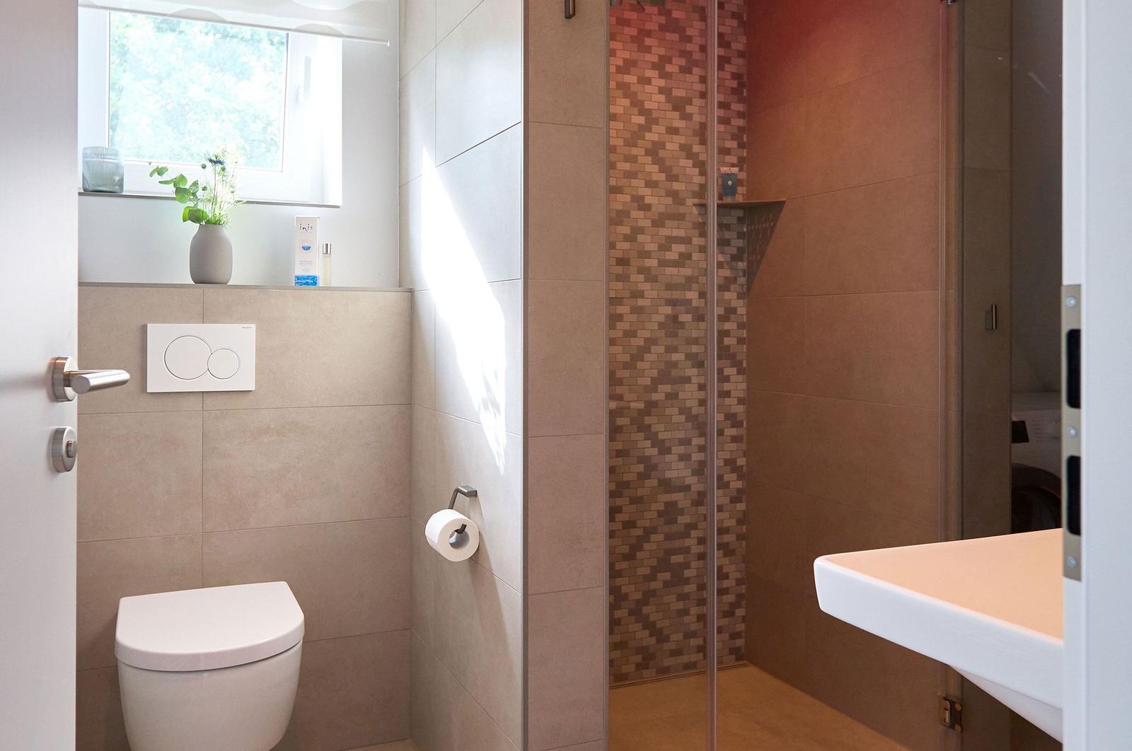 Badezimmer, 1.OG...