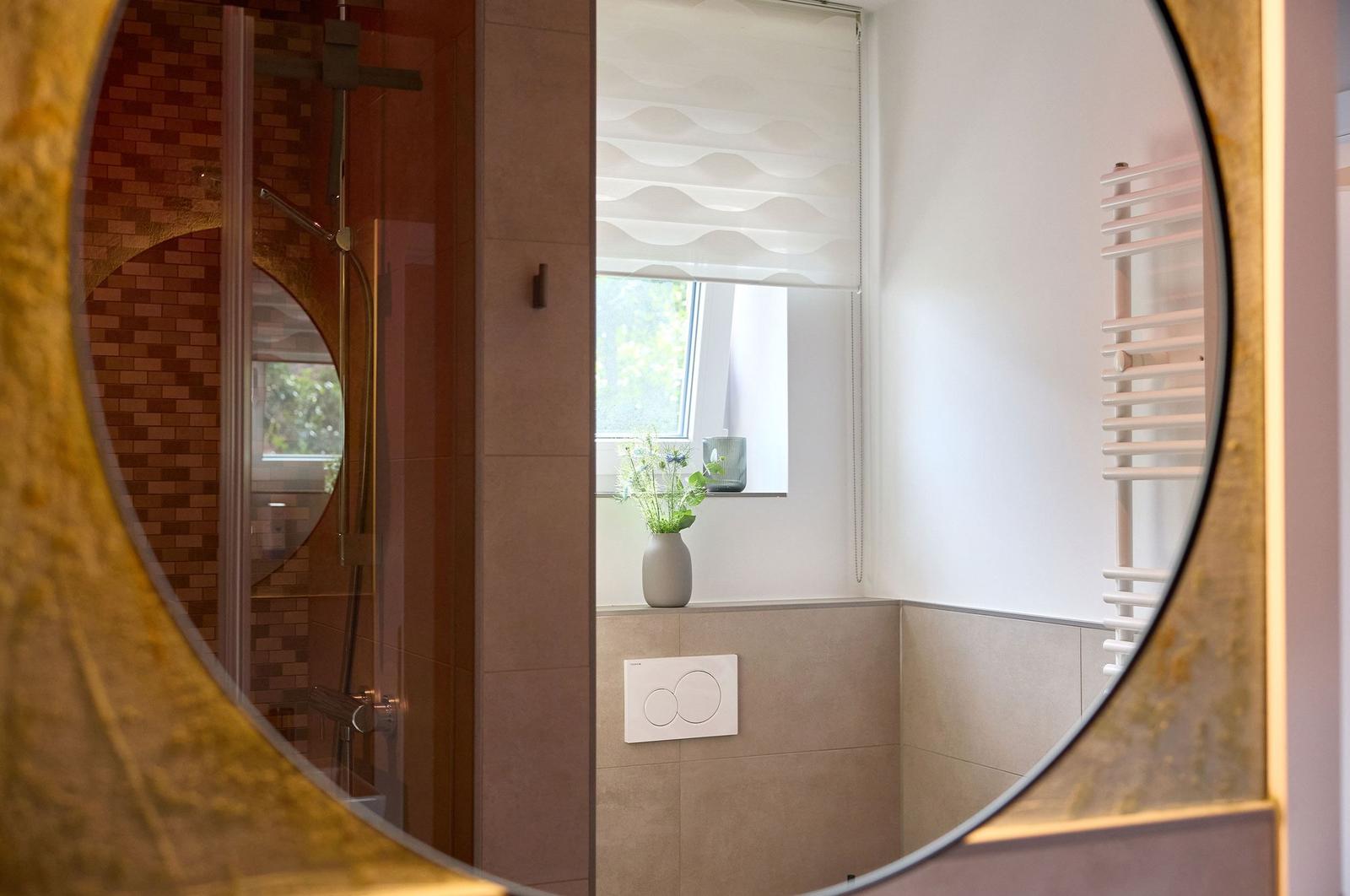 Badezimmer, 1.OG...
