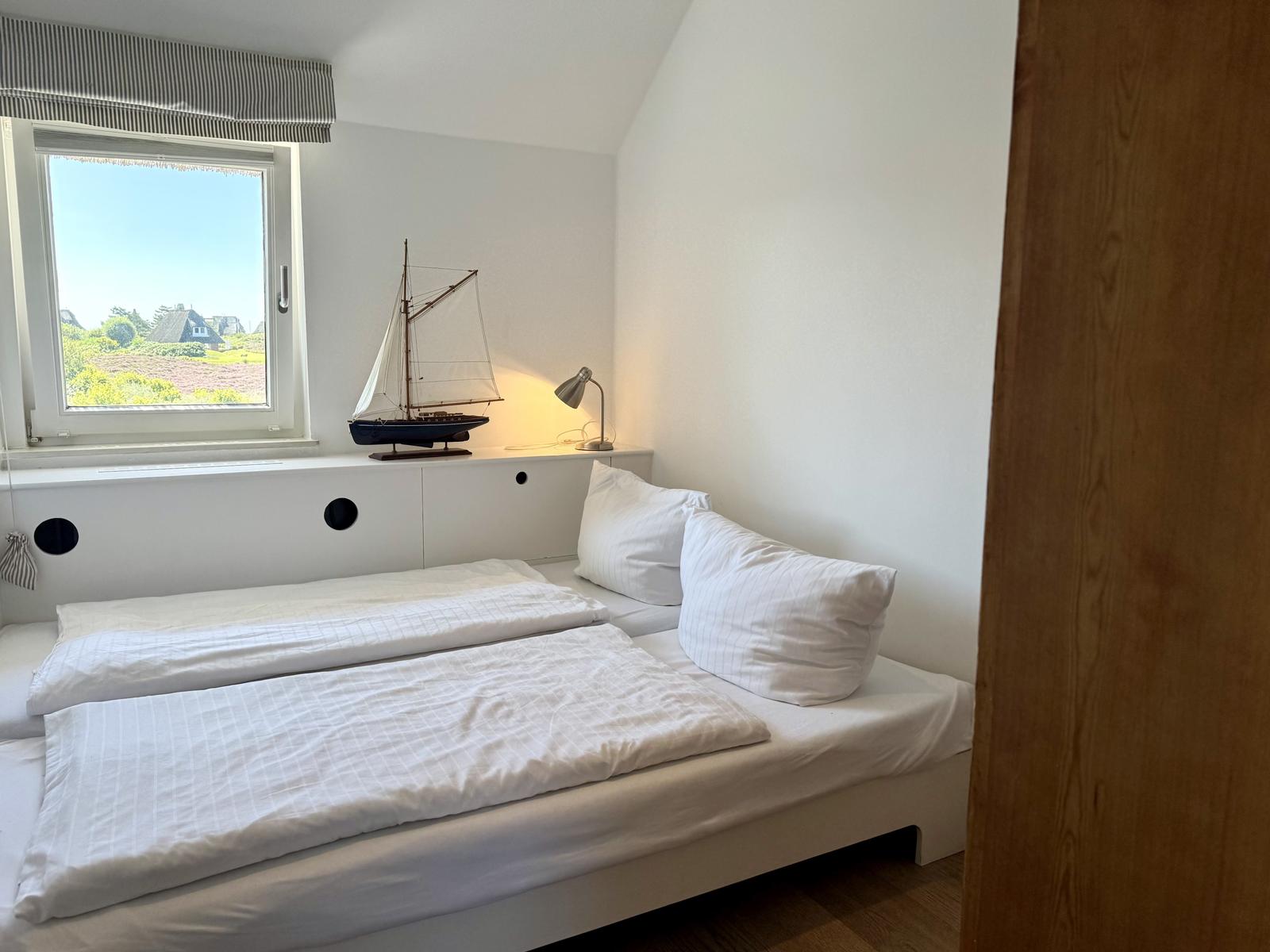 Einzel-/Doppelschlafzimmer (80 oder 160 x200 cm) im 1.OG