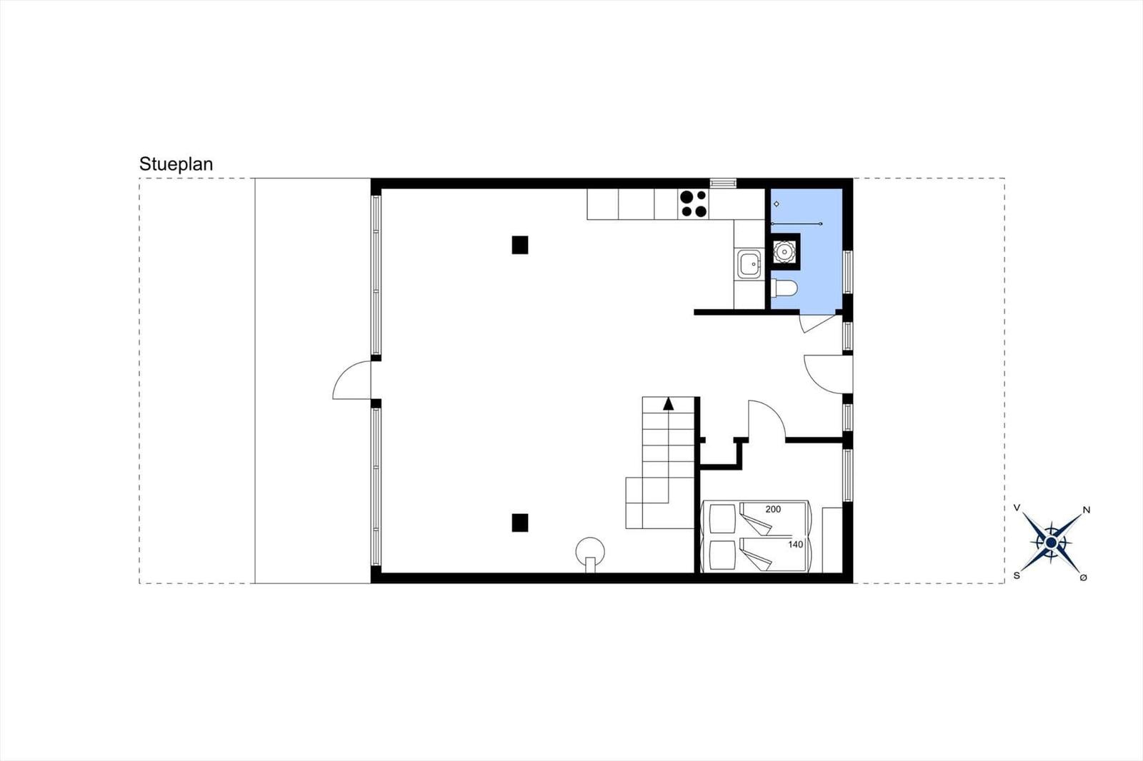Legend for vacation home floor plan with room labels and furniture.