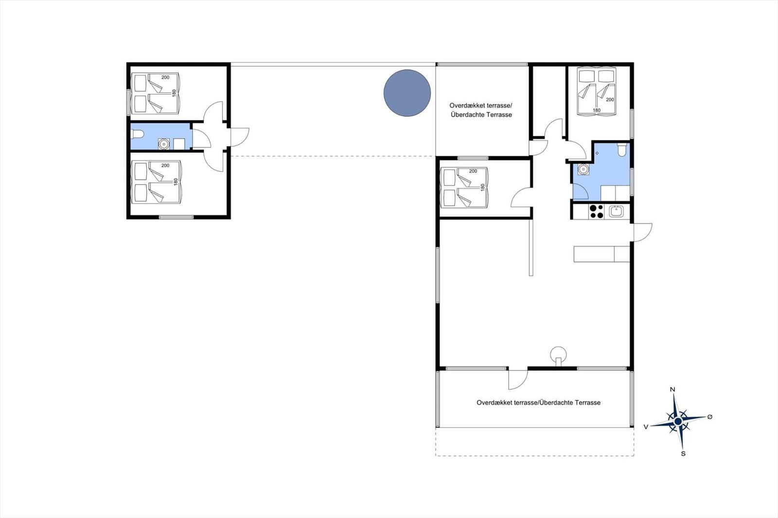 Apartment with three bedrooms, kitchen, and covered terrace.