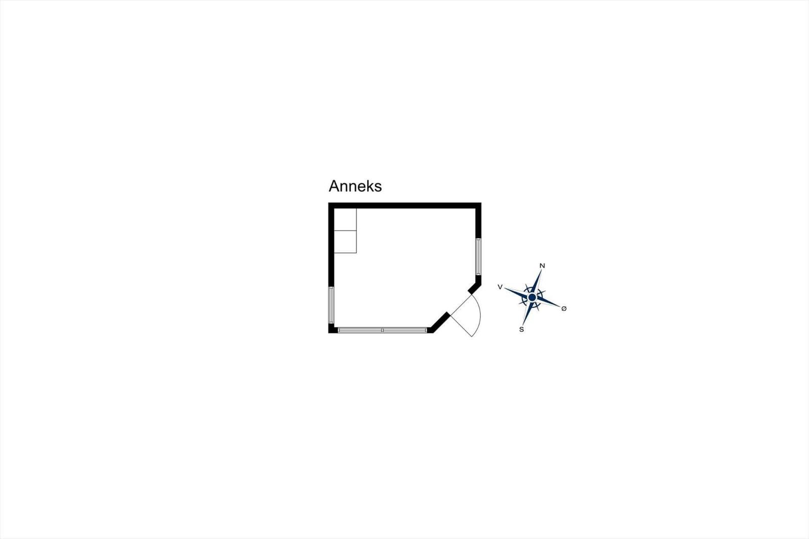 Plan of the annexe with compass and room orientation