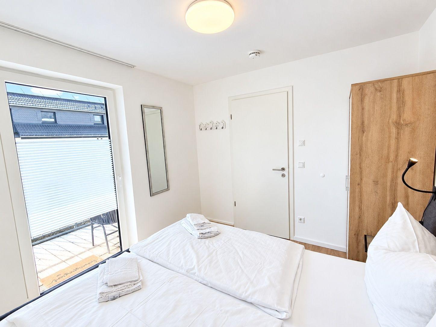 Schlafzimmer 2 - mit komfortablem Doppelbett