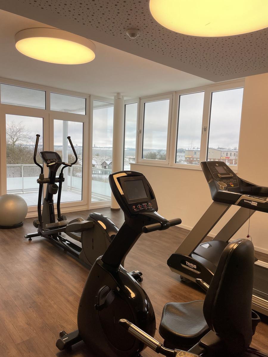 Wohnung mit Schlafzimmer, Bad, Küche und Balkon. Flur und Abstellraum vorhanden.