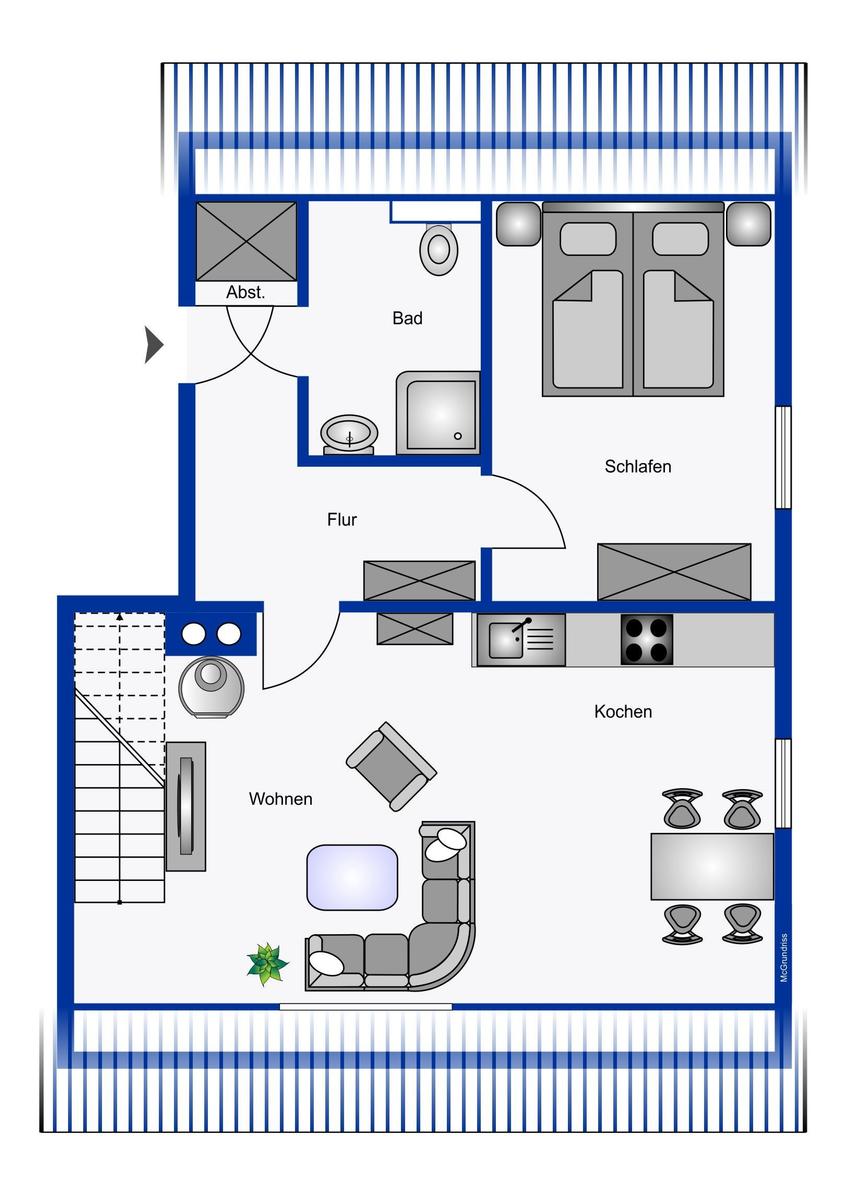 Ein Wohnzimmer mit grauem Sofa, zwei runden Tischen und einem Fenster mit Streifenrollo.