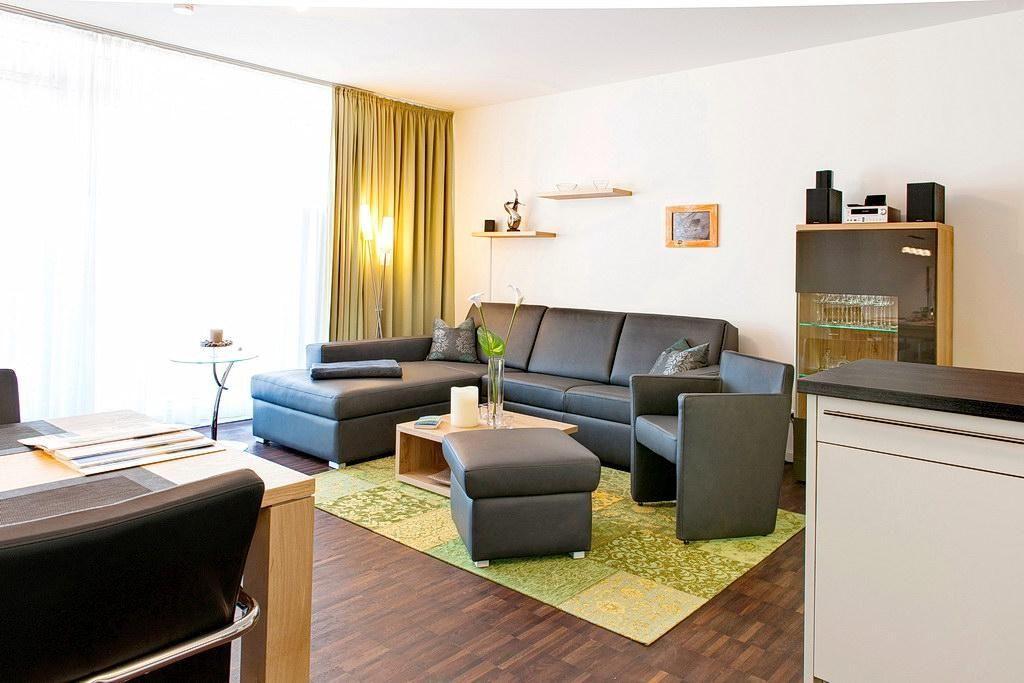 Wohn-Essbereich mit Couch