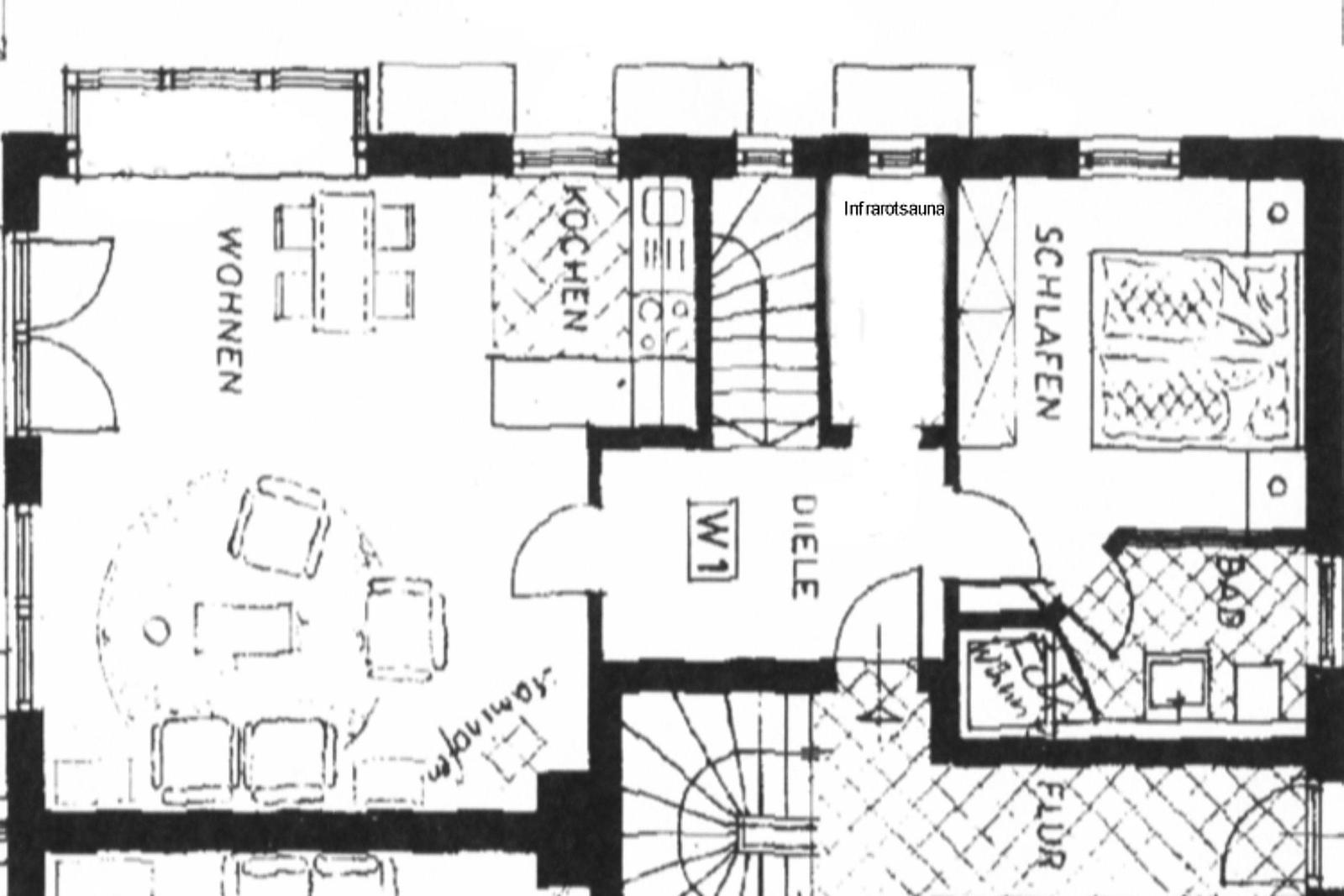 Wohnung mit Küche, Schlafzimmer, Bad und Infrarotsauna. Flur und Wohnbereich mit Sitzgelegenheiten.