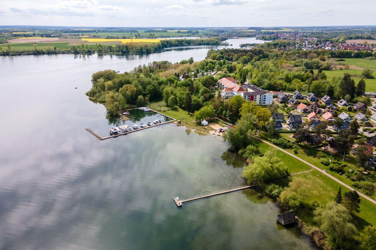 Ferienhaus unter den Eichen an der Müritz