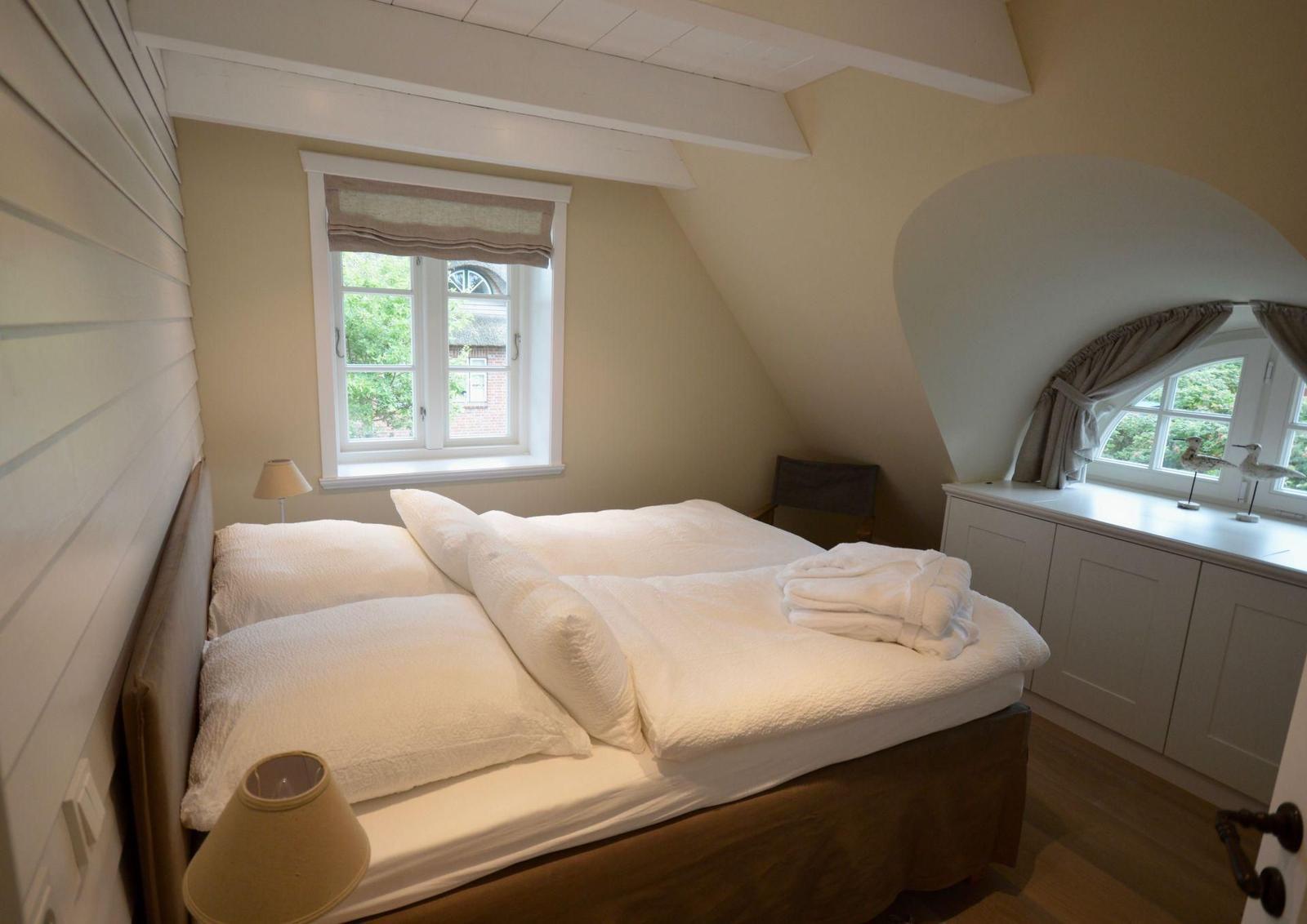 modernes Bad mit eigener Sauna