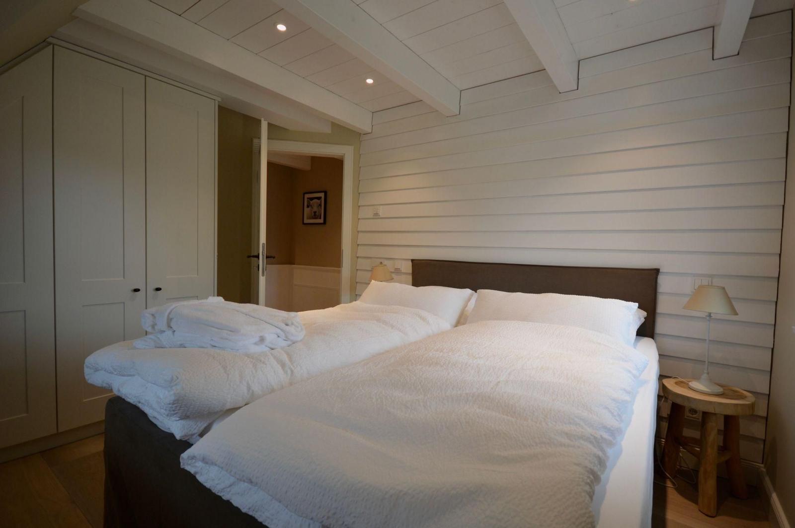 Schlafzimmer mit 2 Einzelbetten