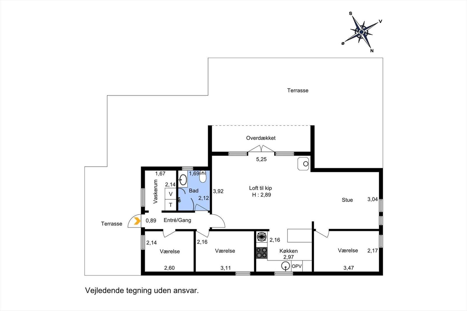 Legend for vacation home floor plans with room labels and furniture.