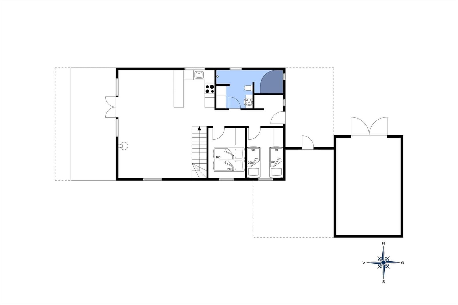 Gebäudegrundriss mit Küche, Bad, Schlafzimmer und Treppe zur oberen Etage.