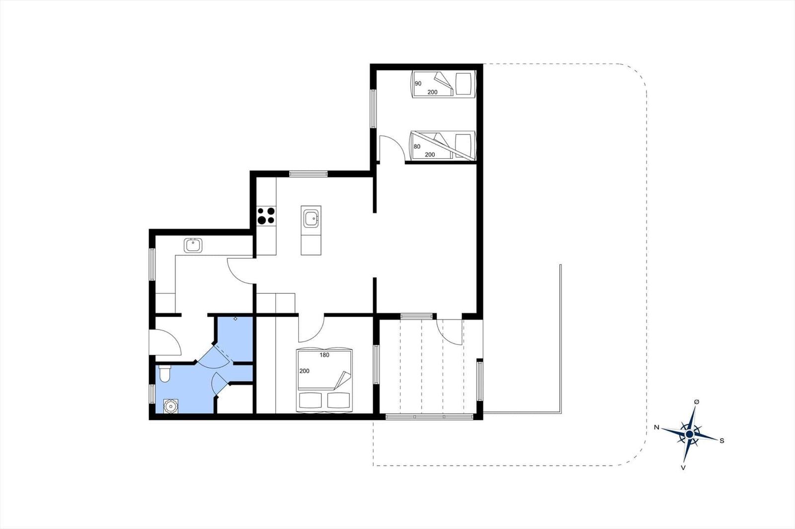 Wohnung mit drei Schlafzimmern, Küche und Bad. Außenbereich vorhanden.
