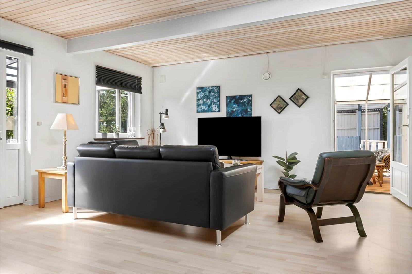 Functional floor plan with bedrooms, kitchen, and bathroom