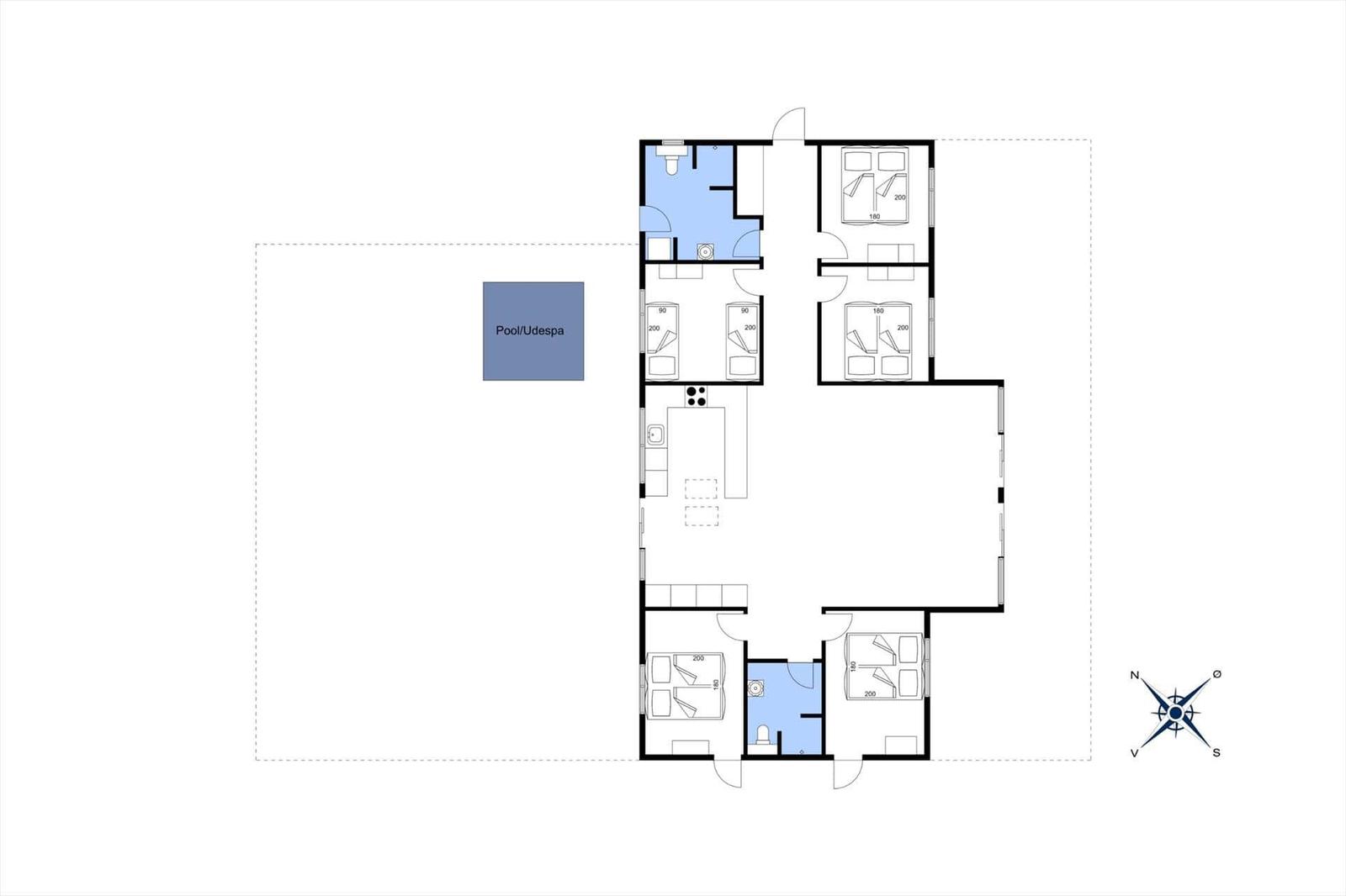 Wohnung mit vier Schlafzimmern, Küche und Poolbereich. Flur und Badezimmer sind eingezeichnet.