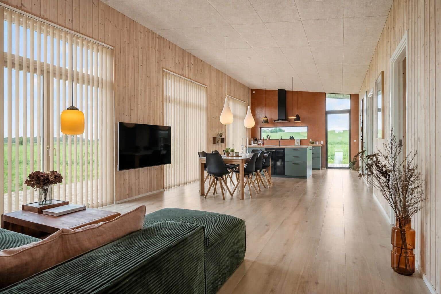 Kitchen/family room